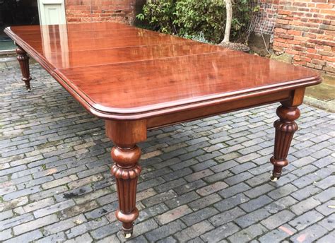 Good Victorian 3 Leaf Extending Dining Table With Leaf Carrier | 587333 | Sellingantiques.co.uk
