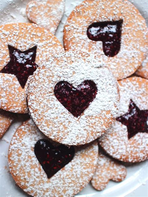Finished Linzer Tart Cookies Sprinkled With Powdered Sugar