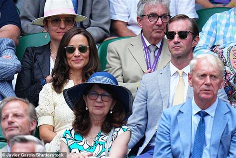 Pippa Middleton Puts On A Cosy Display With Her Husband James Matthews At Wimbledon Daily Mail