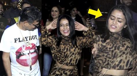 Neha Kakkar Drunk Dance With Rich Businessman In Private Party Youtube