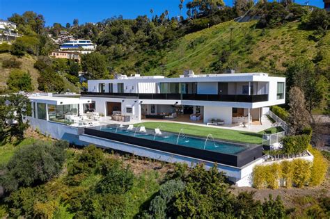 1,022 likes · 6 talking about this · 33 were here. New-Build in Beverly Hills With Outdoor Space and ...