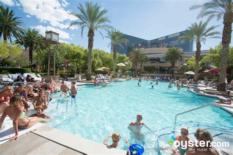 Add to favorites / report as broken. Best Pools in Vegas: Best Hotel Pools in Vegas | Oyster.com
