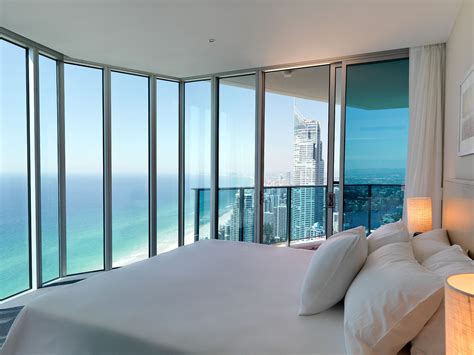 The 2nd br has a king size bed & the 3rd br has a queen bunk bed with a single bed on top & a. Hilton Surfers Paradise Hotel