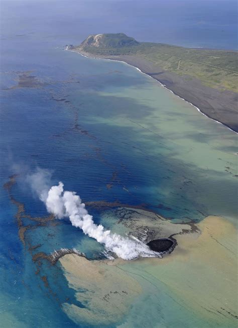 Japan Gets New Island After Undersea Volcano Erupts Japan Forward