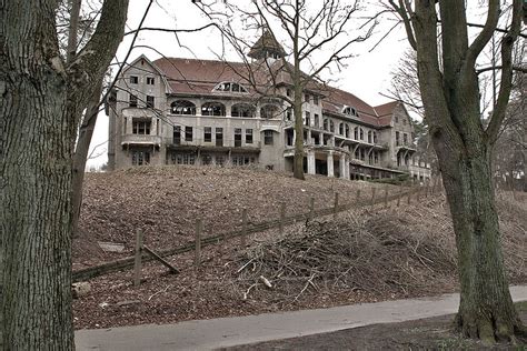 Adresse | ☎ telefonnummer bei gelbeseiten.de ansehen. Das Haus auf dem Hügel Foto & Bild | deutschland, europe ...