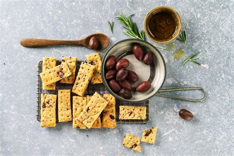 The simple version of this recipe is so easy you can memorize it: Olivenöl-Shortbreads - Rezepte | fooby.ch