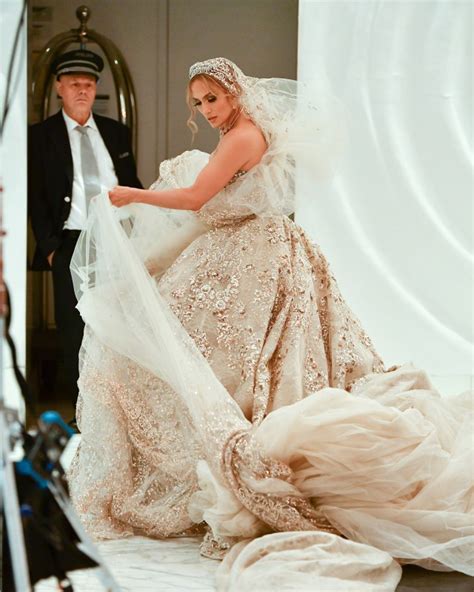 Jennifer Lopez Wears Wedding Dress And Veil On Set Of New Movie