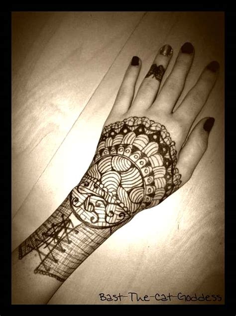 50 Beautiful Henna Tattoos