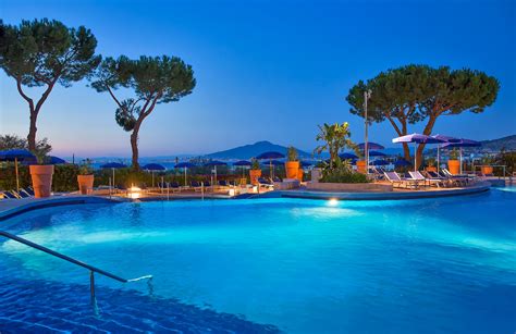 Donna sofia sorrento has an incredibly romantic outdoor area where you can dine alfresco, making it perfect for a special occasion. About the Hotel - Hilton Sorrento Palace Hotel