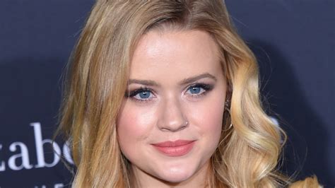 Ava Phillippe 12 Things You Didnt Know About Reese Witherspoons Daughter