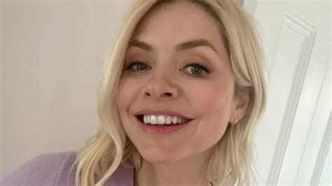 This Mornings Holly Willoughby Looked Super Cute Alongside Her Sister