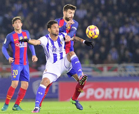 Willian josé is the brother of willames josé (without club). Everton identify Willian Jose and Cedric Bakambu as ...