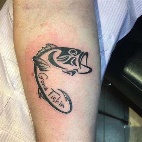 Aggregate 86 Simple Bass Fish Tattoo Ineteachers