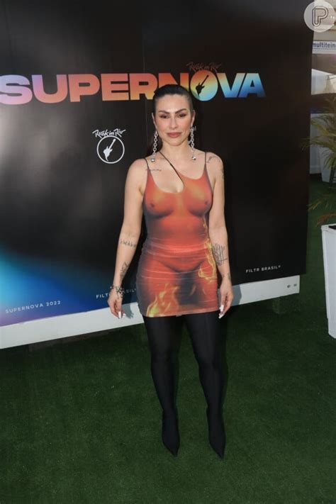 Foto Cleo Pires Uma Das Famosas Que J Aderiu Ao Naked Dress Purepeople