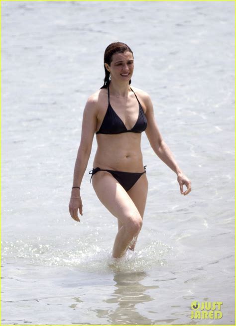 Rachel Weisz Bares Bikini Body Alongside Hubby Daniel Craig Photo