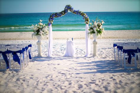 Hilton sandestin's florida beach wedding packages are subject to approval and may not be available on peak dates. Real Destin Beach Weddings: Mindy and Justin » Panama City ...
