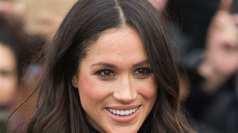The Internet Finally Figured Out Meghan Markles Favorite Lipstick Glamour