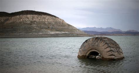 Lake Mead Water Level Dips To New Record Low Cbs News