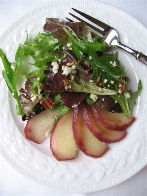 Poached Pear And Gorgonzola Salad Minced