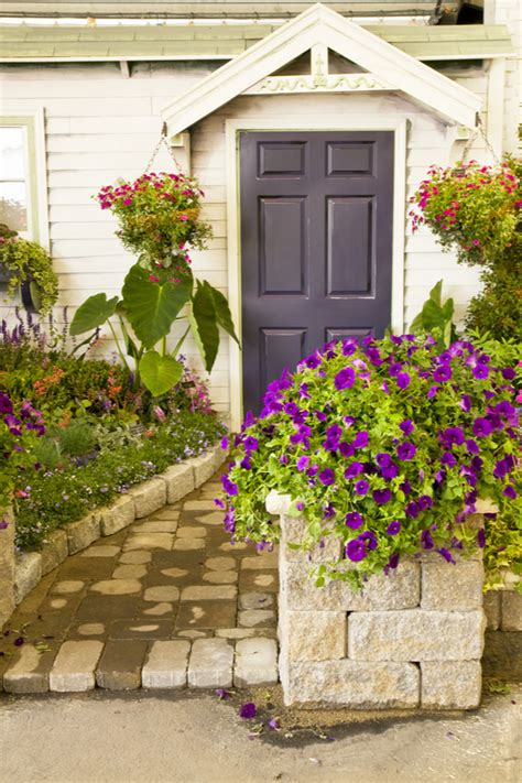 Fabulous Front Door Landscaping Ideas For The Entryway ~ Bless My Weeds