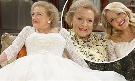 Betty White Sports A Wedding Dress On Young And Hungry Daily Mail Online