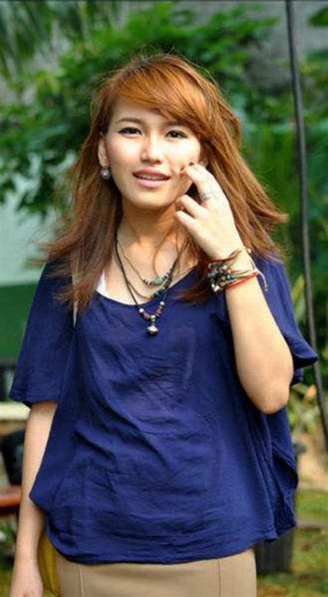Celebrity Picture Collection Ayu Ting Ting