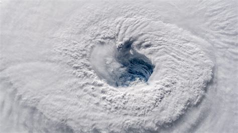 Hurricane Florence Nasa Reveals Stunning View Of Storm From Space