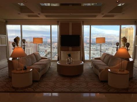 Las vegas suites & villas. Wynn Tower Salon Suite - Picture of Wynn Las Vegas, Las ...