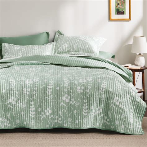Bedsure Floral Quilt Set Queen Reversible Mint Green Botanical Quilt
