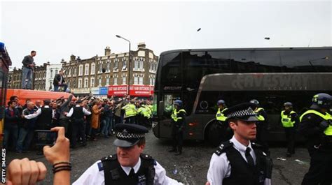 West Ham To Issue Life Bans For Manchester United Bus Attackers Bbc Sport