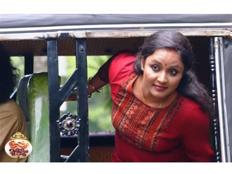Uppum Mulakum Neelus Mass Entry Malayalam Filmibeat