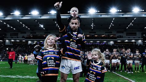 Rob burrows on wn network delivers the latest videos and editable pages for news & events, including entertainment, music, sports, science and more, sign up and share your playlists. Rob Burrow Mnd : Rugby League icon Kevin Sinfield raises £ ...