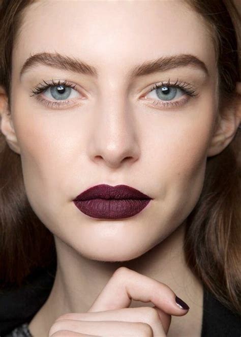Fall Makeup Trends The Thrill Of The Hunt