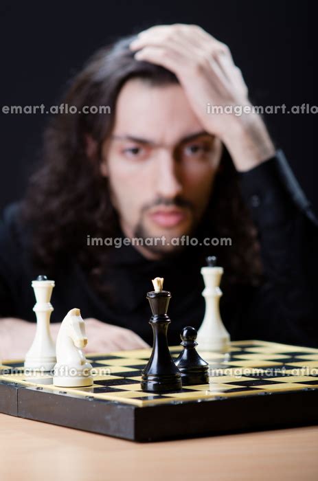 Chess Player Playing His Gameの写真素材 88983242 イメージマート