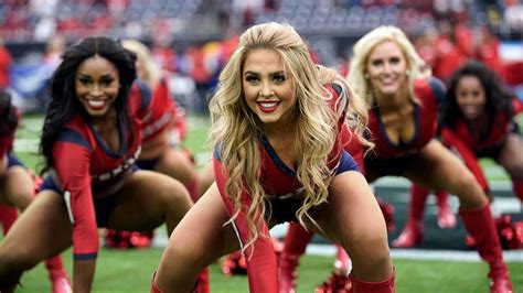 Ex Houston Texans Cheerleaders Sue Team For Pay Body Shaming Fort