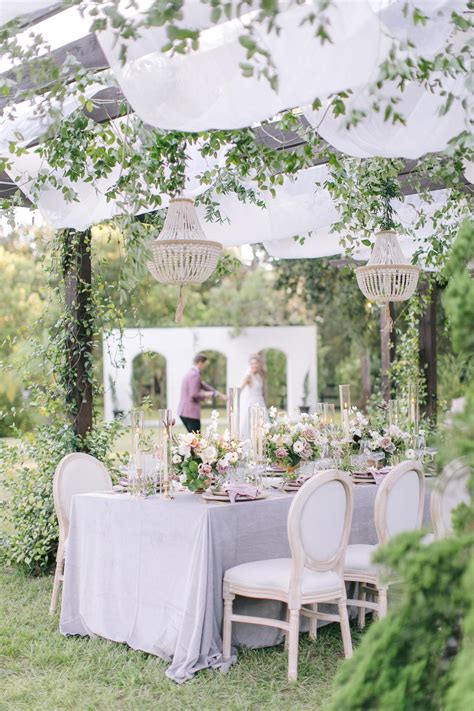 Floral Obsessed Brides Need To See This Romantic Garden Wedding Inspiration