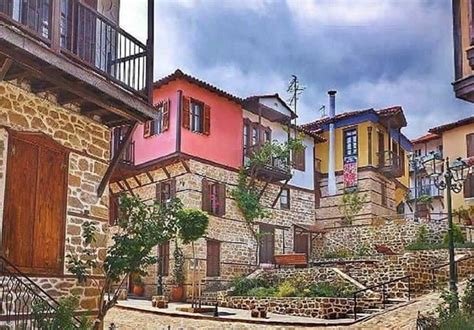 Χαλκιδική Η Αρναία στα τρία ομορφότερα χωριά της Ελλάδας Δείτε την
