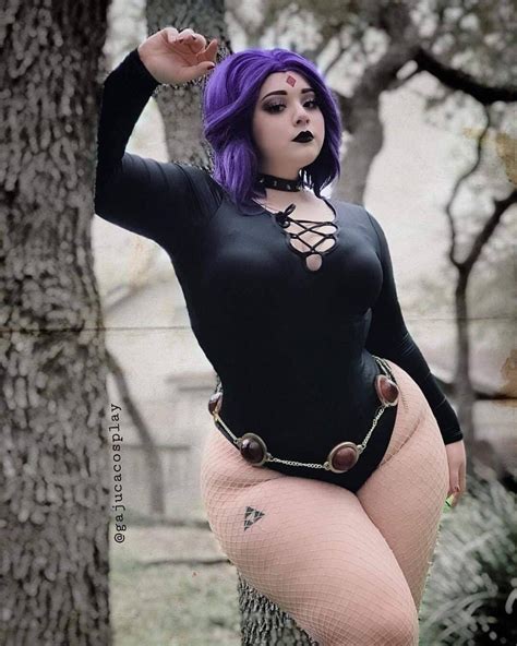Check Out This Gorgeous Raven Cosplay By Gajuca Cosplay Curvy Cosplay Plus Size Cosplay