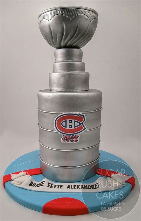 La coupe stanley est le plus ancien trophée décerné à des athlètes professionnels en amérique du depuis 1926, la compétition de la coupe stanley est organisée par la ligue nationale de hockey. Gâteau Coupe Stanley | Gateau, Mobilier de salon, Cake