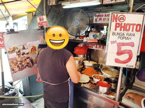 In general, malaysia as a muslim country, the expectation is that the food consumed must be halal and more importantly certified as such. The Famous Melaka Pork Lard Popiah