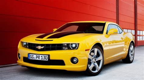 Yellow Chevrolet Sports Car Hd Wallpaper 9to5 Car Wallpapers
