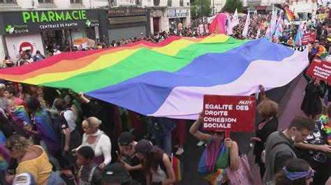 Être Homosexuel En France La Lutte Pour Légalité Se Poursuit • France 24 Youtube