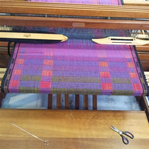 Weaving Looms And Classes At Tld Design Center Of Berwyn And Westmont Il