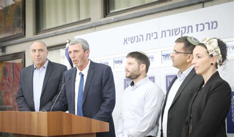 הבחירות האלה כאוטיות מאין כמוהן, לכאורה, ולשמאל יש סיבה טובה לפחדהבחירות האלה כאוטיות מאין כמוהן, לכאורה, ולשתי מפלגות השמאל יש סיבה טובה לפחד מהן. בחירות 2020-סקר מנדטים: סקרי מנדטים: בקשת החסינות לא משפיעה | מעריב