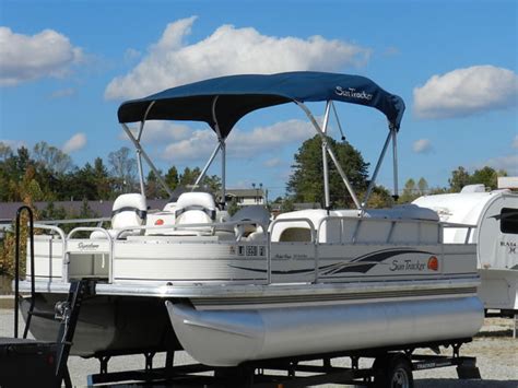 Sun Tracker Fishing Barge 21 Signature Series Pontoon Suntracker