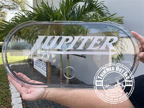 Don't put up with the torture of a hazy view anymore! Jupiter 26' Livewell Lid - Trimmed Out Inc