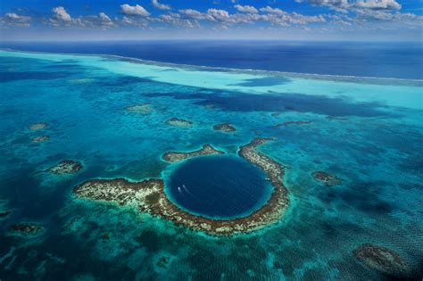 10 Fascinating Facts About The Blue Hole In Belize