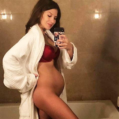Hilaria Baldwin Thomas Nude Pantyless Selfie — Pregnant