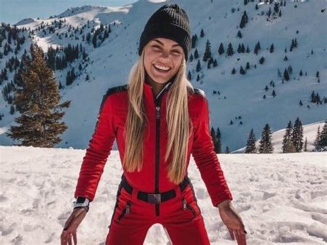 Vandaag werd het verschrikkelijke nieuws naar buiten gebracht dat ze op 20 jarige leeftijd is overleden. Lotte van der Zee death: Former Miss Teen Universe dies after collapsing on skiing holiday, aged ...