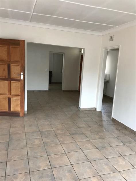 2nd chance financing for rent to own. 3 Bedroom house for sale in Sonlandpark - AWCI Property